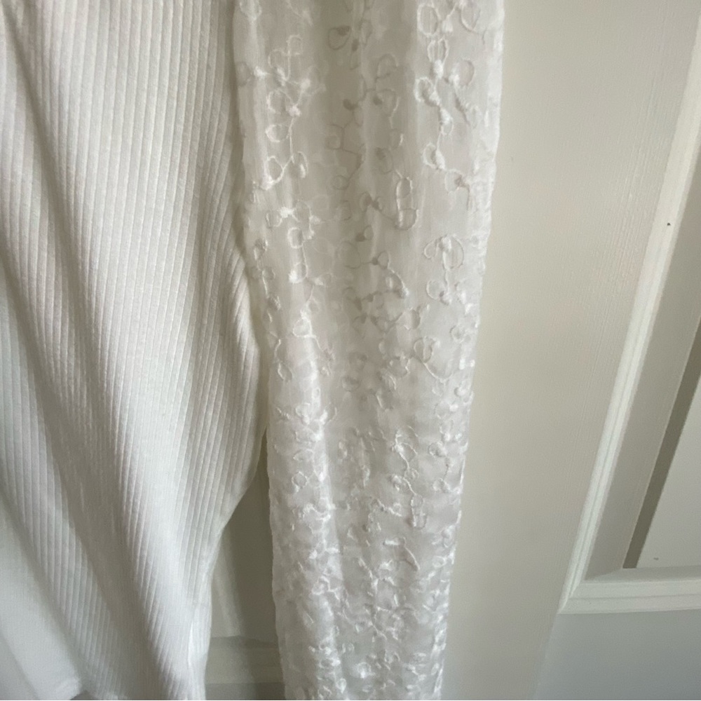 Heart loom blouse - Picture 3 of 3